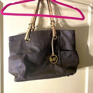 Brown/light brown/tan MK, Michael Kors pattern bag/tote/purse w Gold finishes